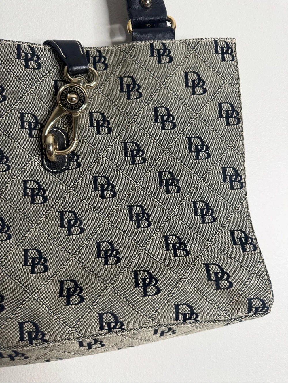 Dooney & Bourke good preowned
